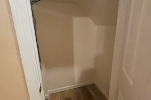 38 Burton St, Hartford, CT 06112 - Photo 8