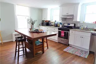 237 Brewster St, Bridgeport, CT 06605 - Photo 2