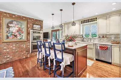 23 Bonita Drive, Shelton, CT 06484 - Photo 4