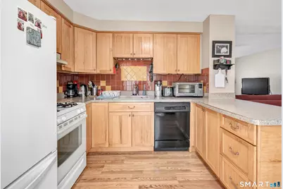 20 Fitzpatrick Road, Ansonia, CT 06401 - Photo 10