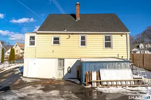 216 Madison St, Waterbury, CT 06706 - Photo 2