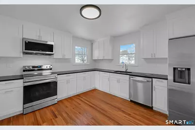 25 Hilldale Road, West Hartford, CT 06117 - Photo 12