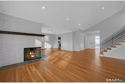 25 Hilldale Road, West Hartford, CT 06117 - Photo 4