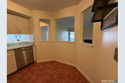 15 Forest Glen Circle #6, Middletown, CT 06457 - Photo 4