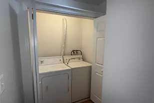 204 Cherry Hill Dr, Bridgeport, CT 06606 - Photo 12