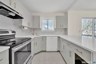 925 Oronoke Rd, Waterbury, CT 06708 - Photo 8