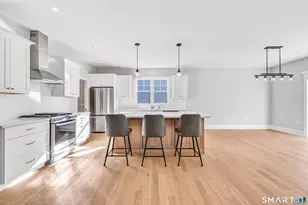 4 Woods View Ln, Shelton, CT 06484 - Photo 8