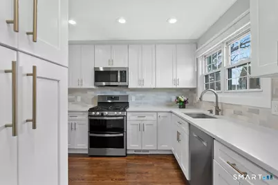 245 Unquowa Road #Apt 2, Fairfield, CT 06824 - Photo 6