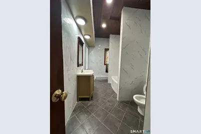 48 Hunters Avenue #1st floor, Norwich, CT 06380 - Photo 18