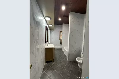 48 Hunters Avenue #1st floor, Norwich, CT 06380 - Photo 10