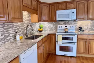 39 Denyelle Dr, Rocky Hill, CT 06067 - Photo 10