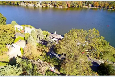 213 Mamanasco Road, Ridgefield, CT 06877 - Photo 2