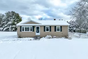 19 Plaza St, Brooklyn, CT 06234 - Photo 1