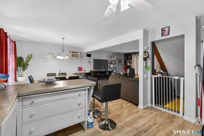 18 Cadbury Place, Naugatuck, CT 06770 - Photo 4
