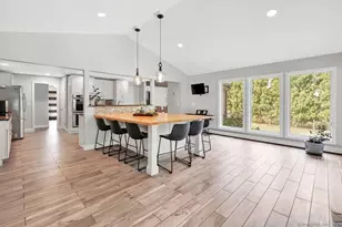 26 Pearsall Pl, Bridgeport, CT 06605 - Photo 14