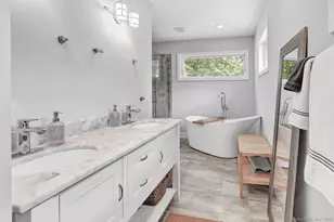 26 Pearsall Pl, Bridgeport, CT 06605 - Photo 20