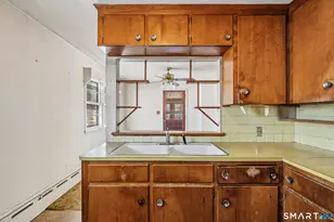 42 Clift Ln, Groton, CT 06355 - Photo 6