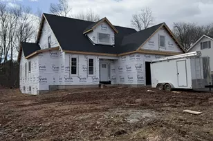 25 Julia Rd, Bristol, CT 06010 - Photo 1