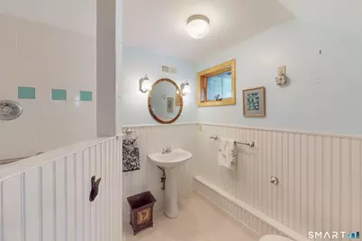 29 Carol Street, Danbury, CT 06810 - Photo 22