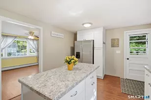 17 Douglas Dr, Enfield, CT 06082 - Photo 4