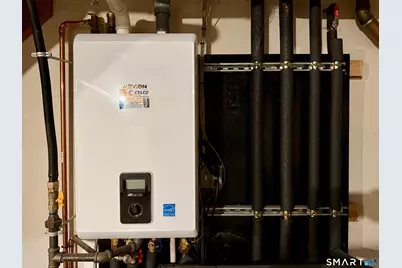 33 Center Avenue, Norwalk, CT 06851 - Photo 16