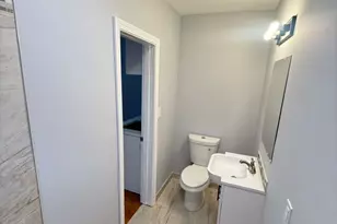 276 Pequonnock St, Bridgeport, CT 06604 - Photo 8