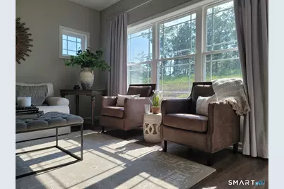 137 Mulholland Way #83, North Haven, CT 06473 - Photo 4