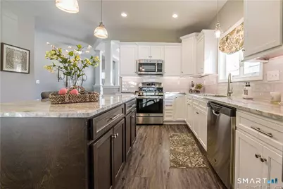 137 Mulholland Way #83, North Haven, CT 06473 - Photo 10