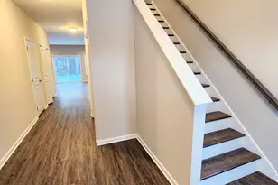 22 Lombard Cir, North Haven, CT 06473 - Photo 2