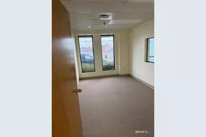 203 A Locust Street, Hartford, CT 06114 - Photo 4