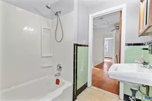 704 Franklin Ave, Hartford, CT 06114 - Photo 32