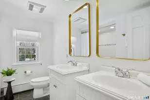 175 Winnepoge Dr, Fairfield, CT 06825 - Photo 24