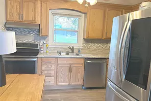 270 S Windham Rd, Windham, CT 06266 - Photo 2