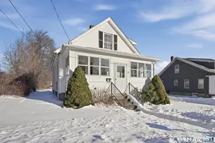 59 Walnut St, Southington, CT 06489 - Photo 2