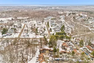 43 Hampton Park, Branford, CT 06405 - Photo 32