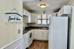 51 Billow Rd, East Lyme, CT 06357 - Photo 8