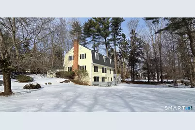 10 Heritage Lane, Stamford, CT 06903 - Photo 4