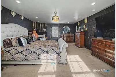 207 Ridgefield Avenue, Waterbury, CT 06705 - Photo 24