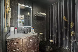 207 Ridgefield Ave, Waterbury, CT 06705 - Photo 22