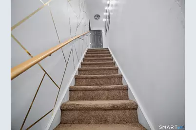 207 Ridgefield Avenue, Waterbury, CT 06705 - Photo 16