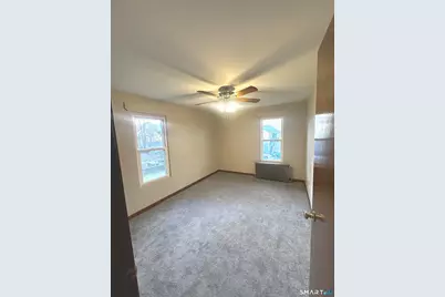 6 Erin Street, Middletown, CT 06457 - Photo 4