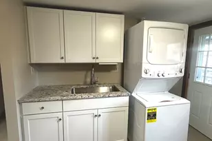 6 Erin St, Middletown, CT 06457 - Photo 2