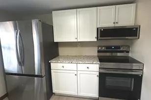 6 Erin St, Middletown, CT 06457 - Photo 1