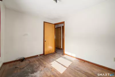 24 Pentlow Avenue, New Britain, CT 06053 - Photo 10