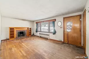 24 Pentlow Ave, New Britain, CT 06053 - Photo 2