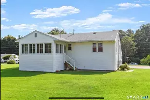 26 Farrel Dr, Ansonia, CT 06401 - Photo 4