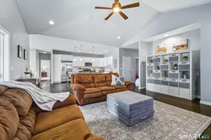 4 Jessie Ln, East Windsor, CT 06016 - Photo 10