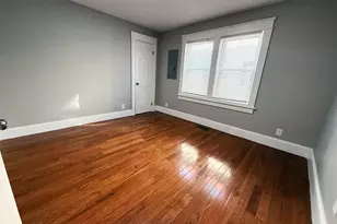 2 Washington Ct, Stamford, CT 06902 - Photo 10