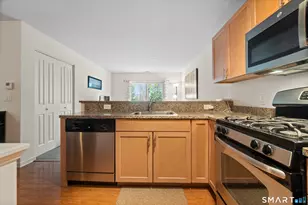 26 School House Dr, West Hartford, CT 06110 - Photo 6