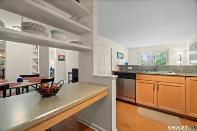 26 Schoolhouse Drive #204, West Hartford, CT 06110 - Photo 8